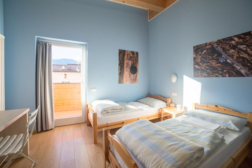 Hostel L'Ost - Ostello Di Grumes Bagian luar foto