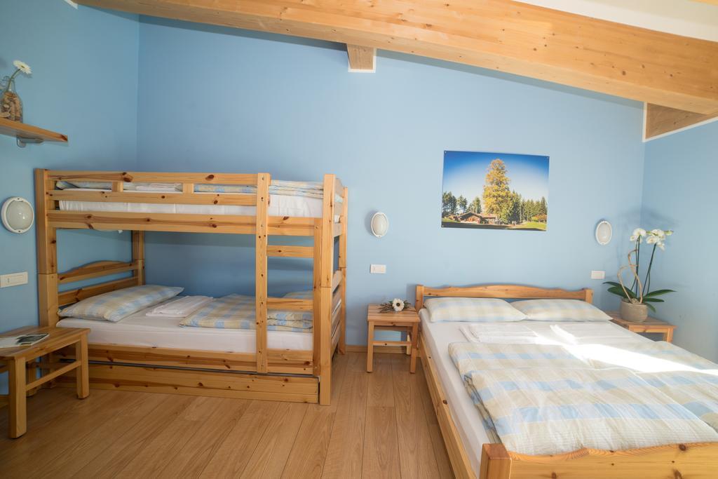 Hostel L'Ost - Ostello Di Grumes Ruang foto